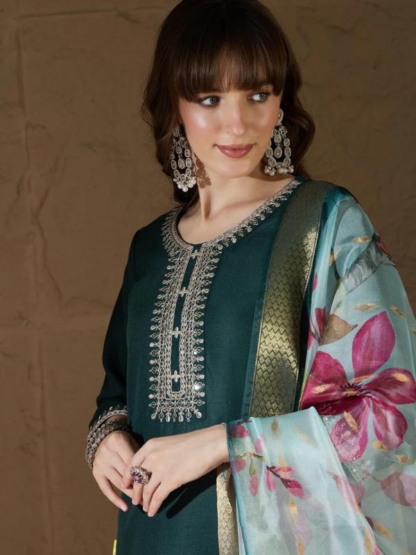 VP 9719 G Kurta Fabric: Cotton Blend Bottom Wear Fabric: Cotton 